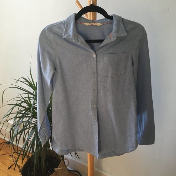 Blue button down shirt - Picture 1 of 4